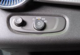 2025 Chevrolet Trax LT - Image 38