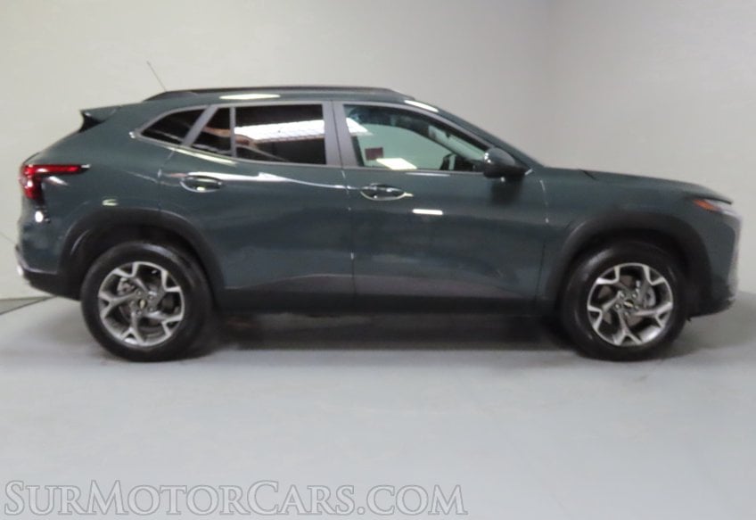 2025 Chevrolet Trax LT - Image 5