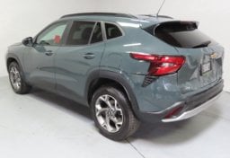 2025 Chevrolet Trax LT - Image 9