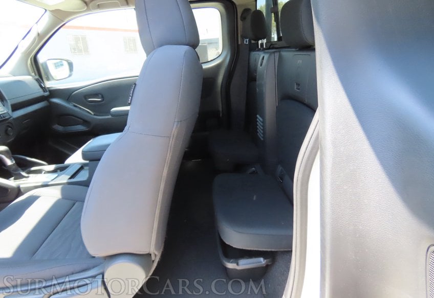 2025 Nissan Frontier S - Image 22
