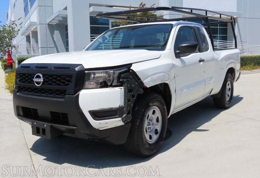 2025 Nissan Frontier S - Image 4