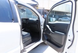 2025 Nissan Frontier S - Image 17