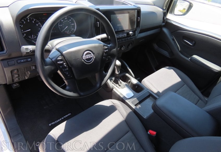 2025 Nissan Frontier S - Image 24