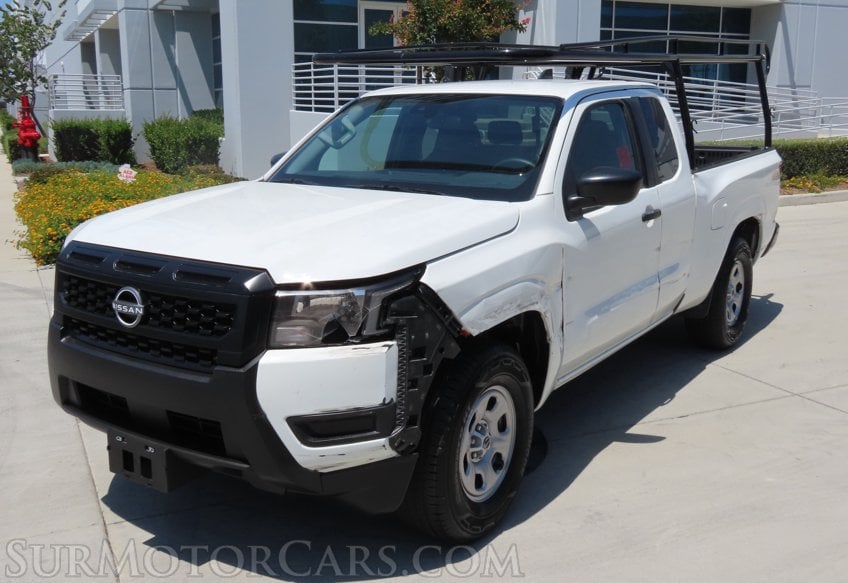 2025 Nissan Frontier S - Image 2