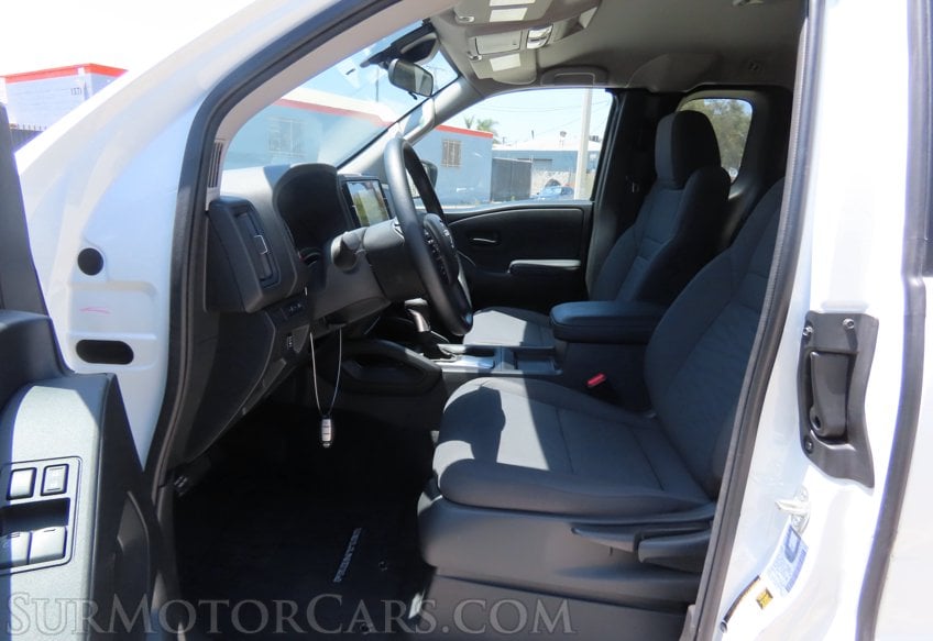 2025 Nissan Frontier S - Image 20