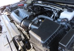 2025 Nissan Frontier S - Image 38