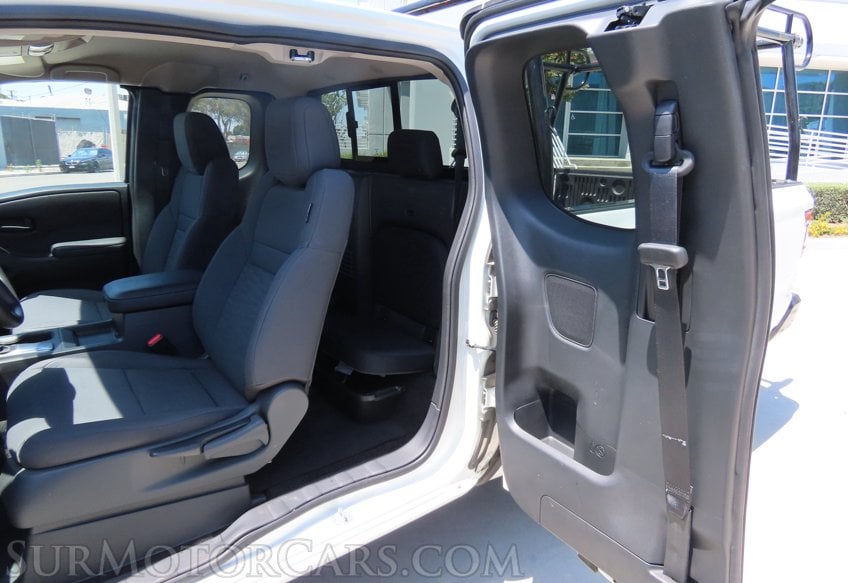 2025 Nissan Frontier S - Image 18