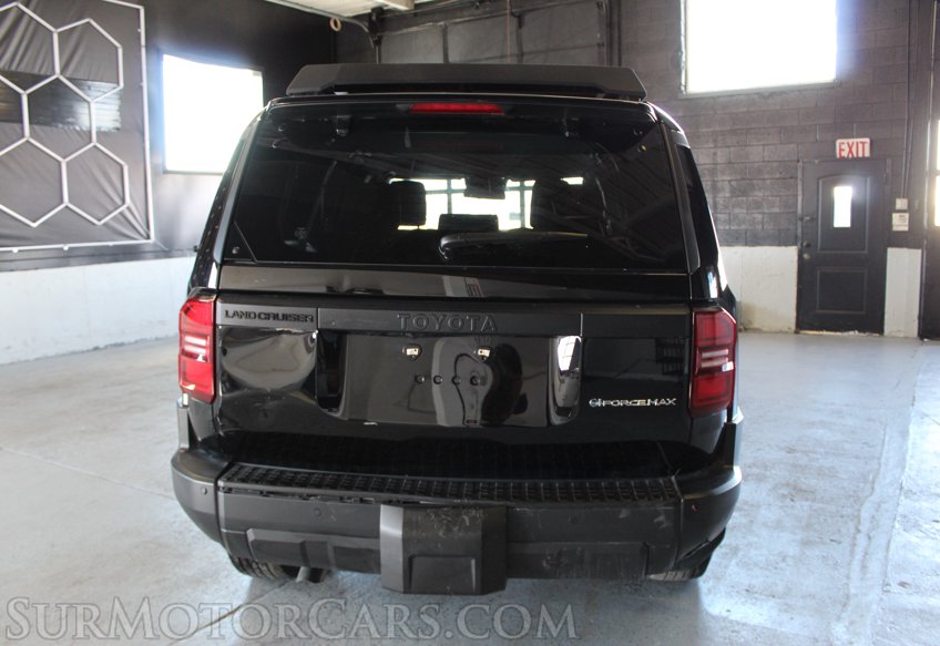 2025 Toyota Land Cruiser - Image 11