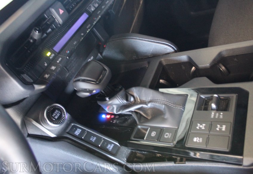 2025 Toyota Land Cruiser - Image 34