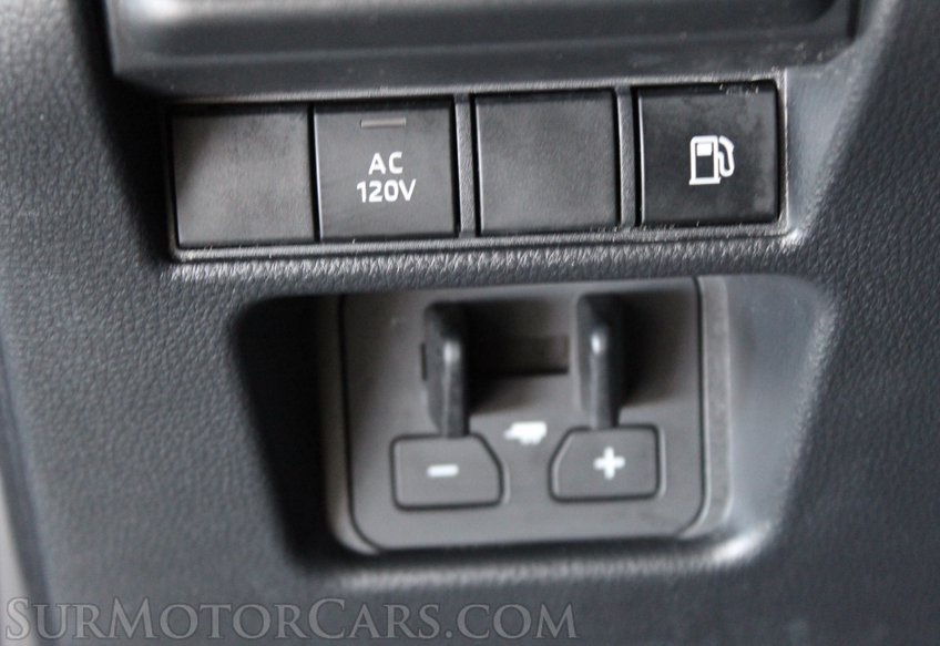 2025 Toyota Land Cruiser - Image 39