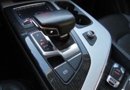2018 Audi Q7 Premium Plus - Image 20