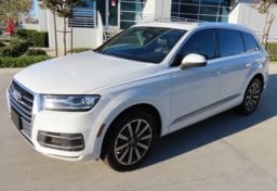 2018 Audi Q7 Premium Plus - Image 2
