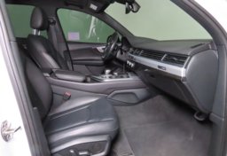 2018 Audi Q7 Premium Plus - Image 60
