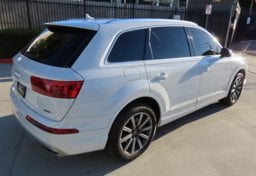 2018 Audi Q7 Premium Plus - Image 10