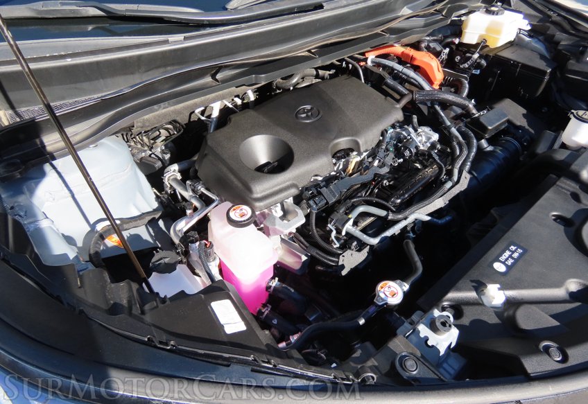 2025 Toyota Sienna Woodland Edition - Image 50