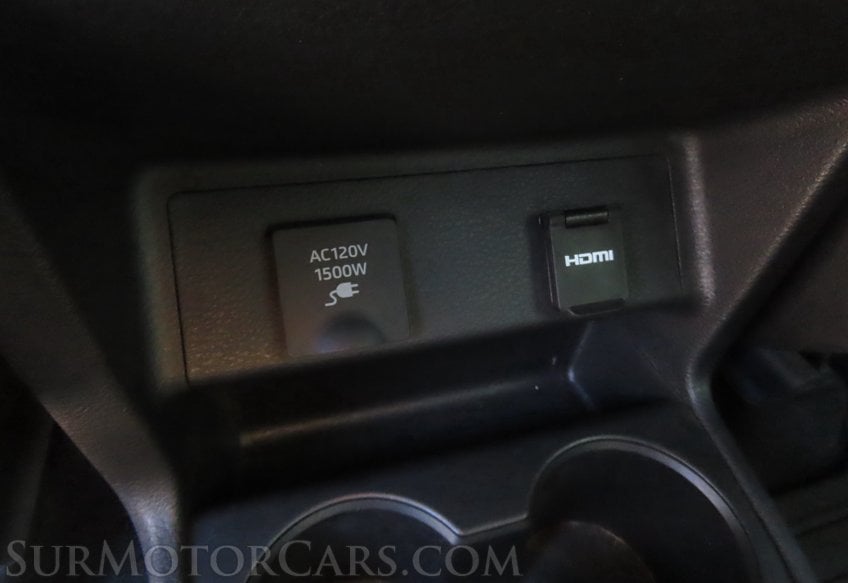 2025 Toyota Sienna Woodland Edition - Image 41