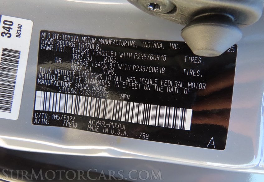 2025 Toyota Sienna Woodland Edition - Image 29