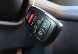 2025 Toyota Sienna Woodland Edition - Image 21