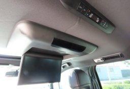 2025 Toyota Sienna Woodland Edition - Image 40