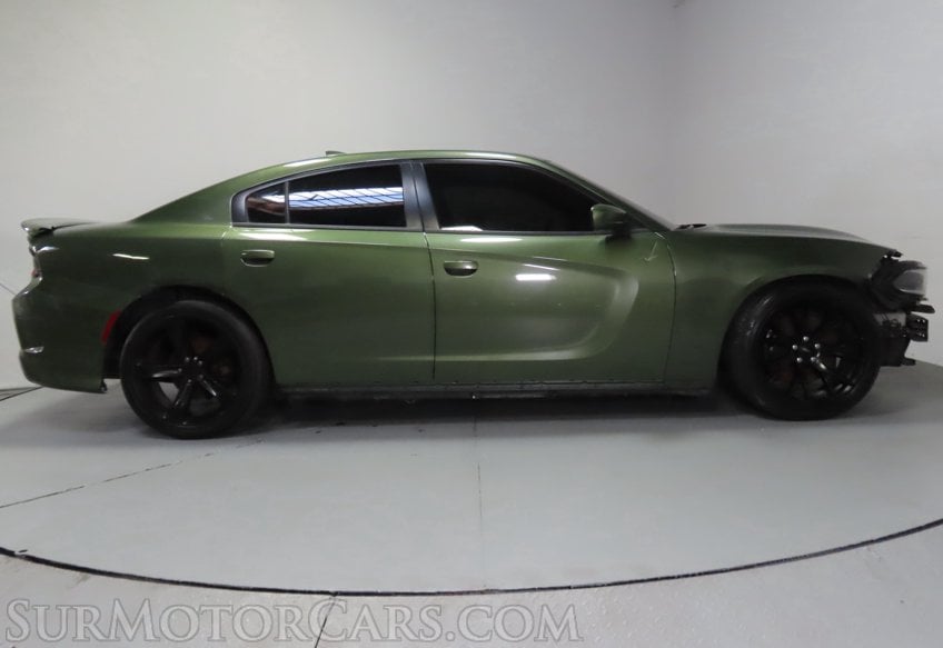 2018 Dodge Charger R/T - Image 5