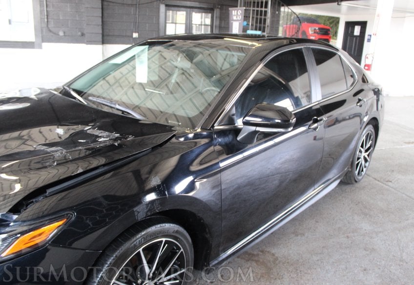 2023 Toyota Camry SE - Image 16