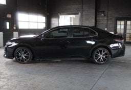 2023 Toyota Camry SE - Image 9