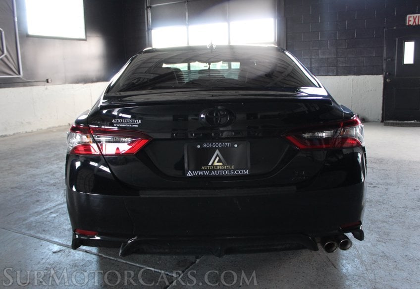 2023 Toyota Camry SE - Image 11