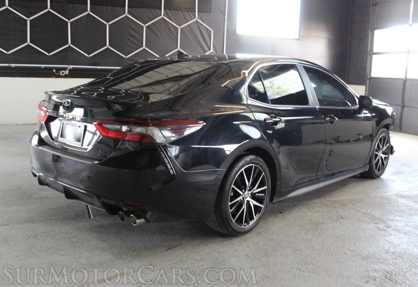 2023 Toyota Camry SE - Image 7
