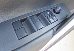 2024 Toyota Corolla Cross XLE - Image 49