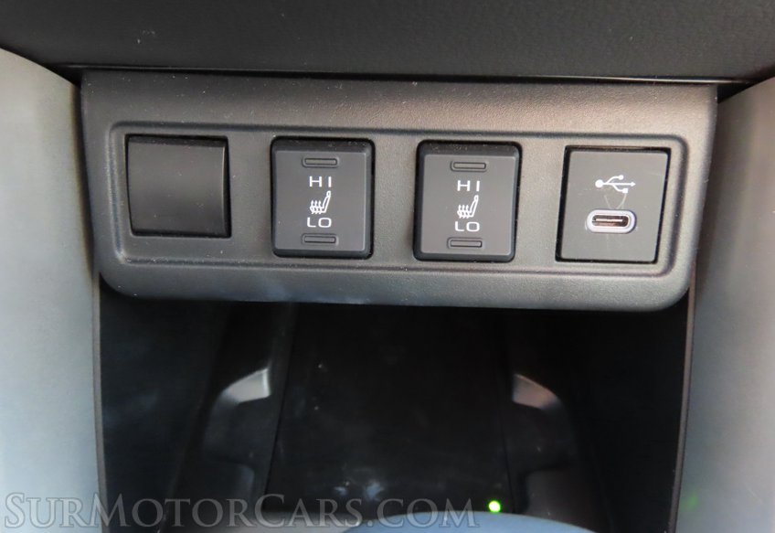 2024 Toyota Corolla Cross XLE - Image 43