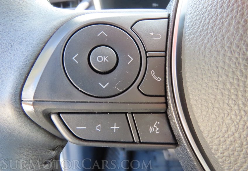 2024 Toyota Corolla Cross XLE - Image 34