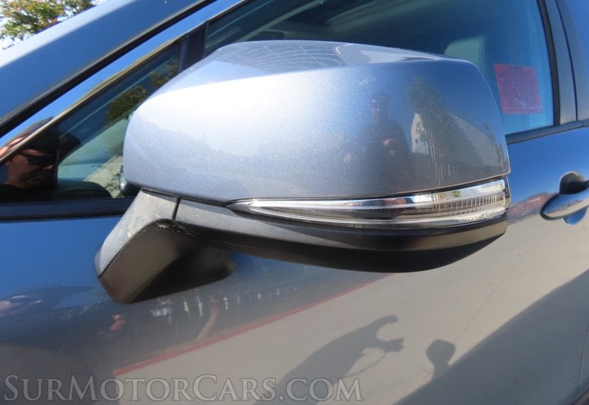2024 Toyota Corolla Cross XLE - Image 16