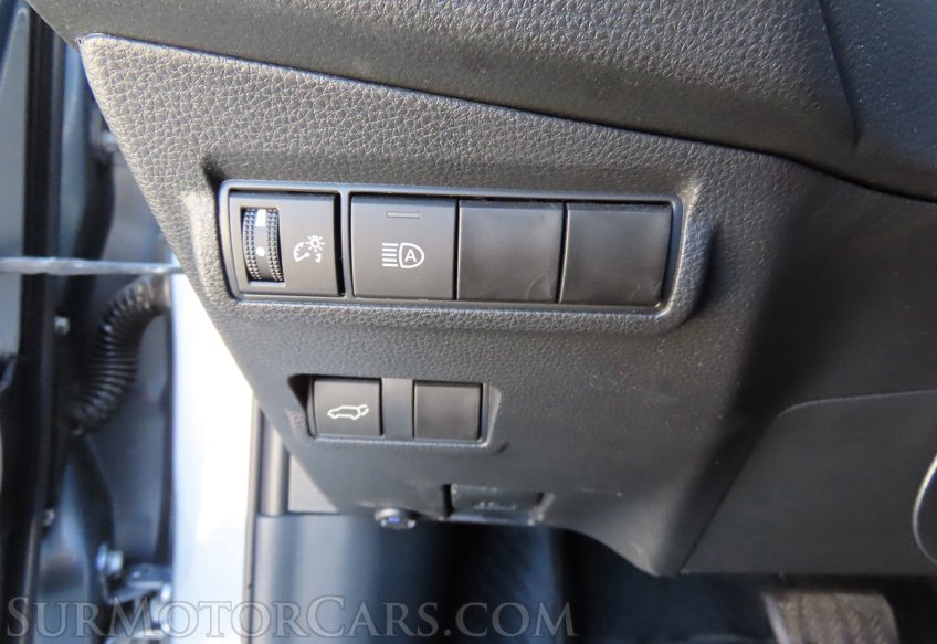 2024 Toyota Corolla Cross XLE - Image 44