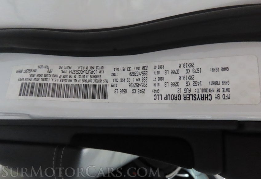 2013 Jeep Grand Cherokee SRT8 Alpine - Image 31