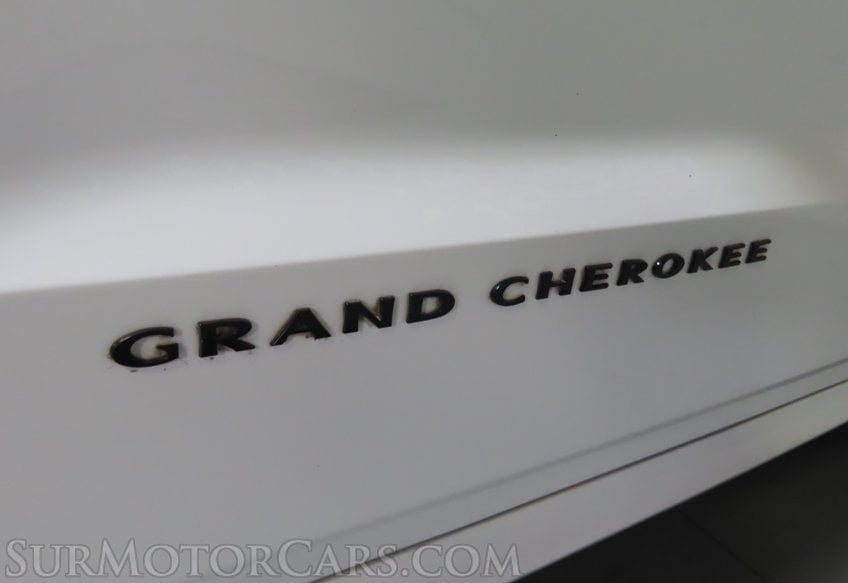2013 Jeep Grand Cherokee SRT8 Alpine - Image 40