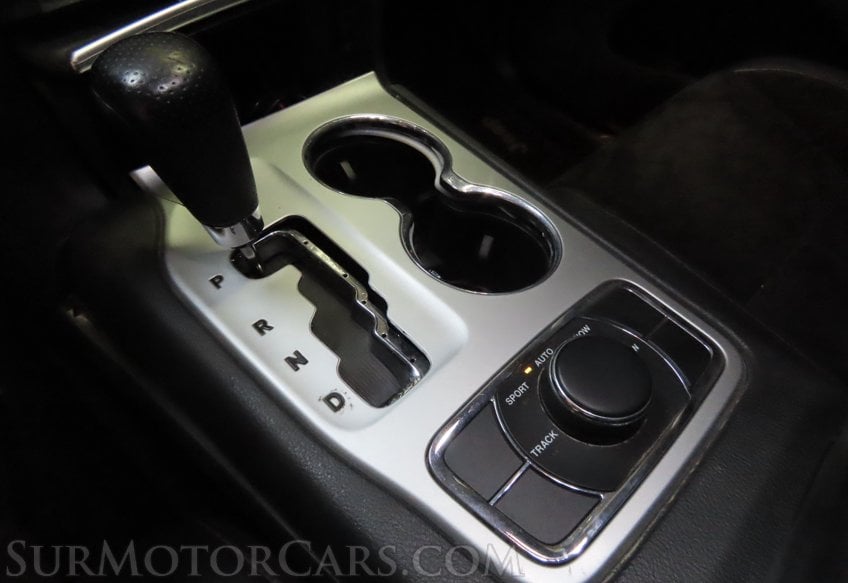 2013 Jeep Grand Cherokee SRT8 Alpine - Image 18