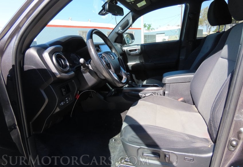 2021 Toyota Tacoma TRD Off-Road - Image 33