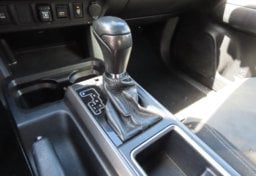 2021 Toyota Tacoma TRD Off-Road - Image 17