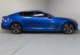 2018 Kia Stinger GT2 - Image 32