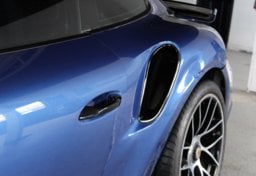 2018 Porsche 911 Turbo S - Image 27