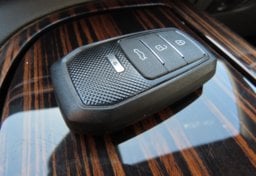 2022 Cadillac Escalade Premium Luxury - Image 39