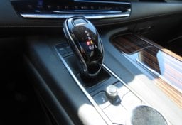 2022 Cadillac Escalade Premium Luxury - Image 45