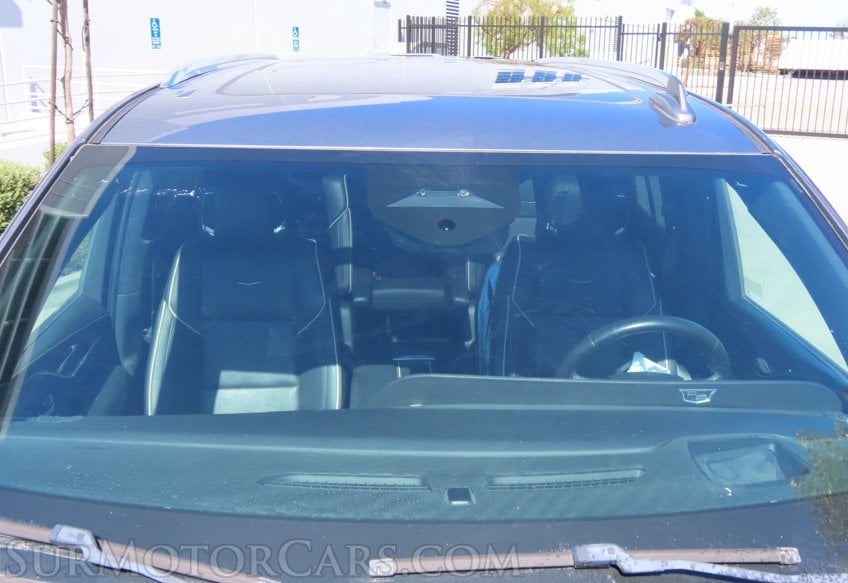 2022 Cadillac Escalade Premium Luxury - Image 13