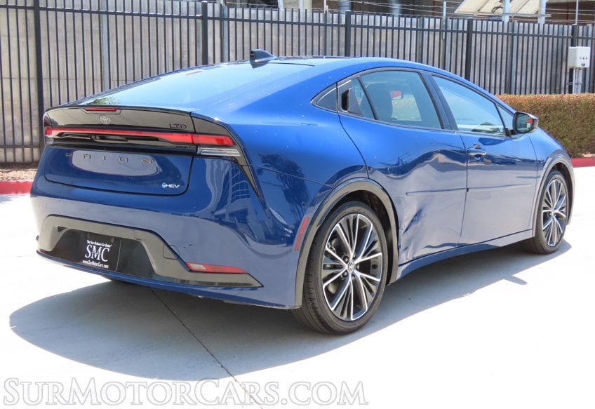 2026 Toyota Prius Limited - Image 9