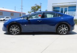 2026 Toyota Prius Limited - Image 6