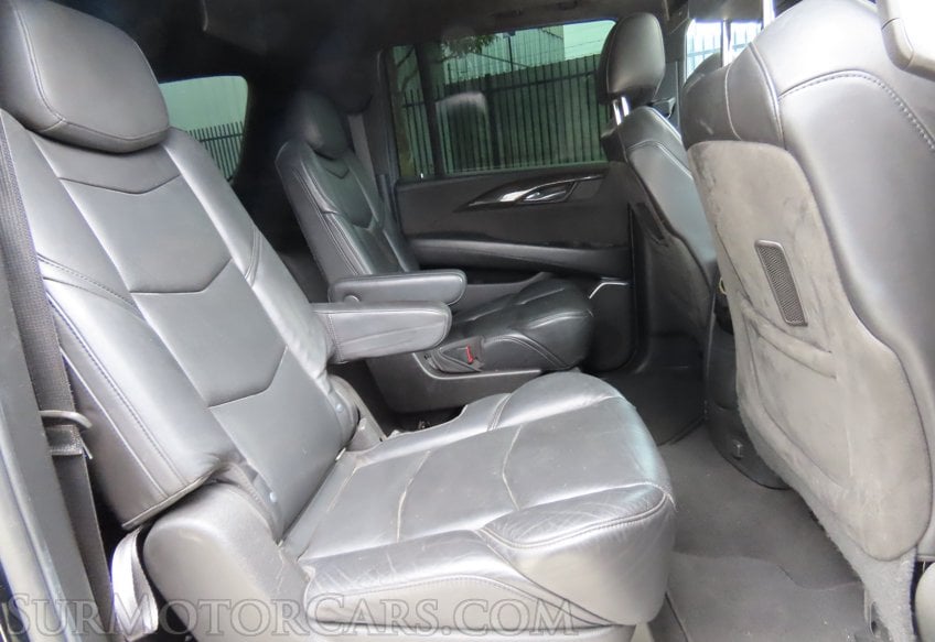 2020 Cadillac Escalade ESV Platinum - Image 37