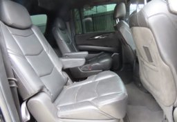 2020 Cadillac Escalade ESV Platinum - Image 37