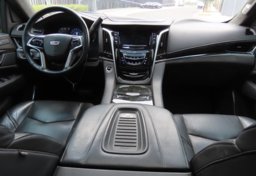 2020 Cadillac Escalade ESV Platinum - Image 38