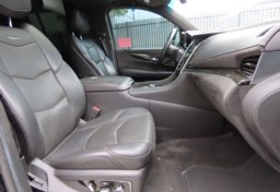 2020 Cadillac Escalade ESV Platinum - Image 42