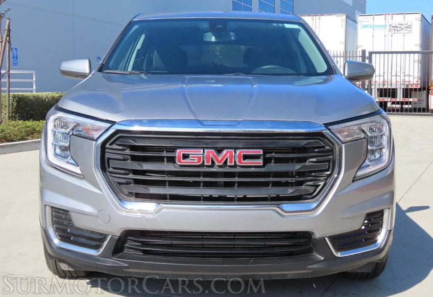 2024 GMC Terrain SLE - Image 6